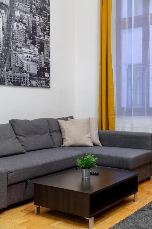 Apartament Downtown In The Gozsdu Garden *